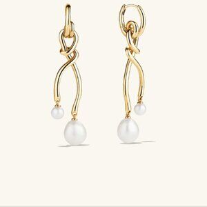 ISO Mejuri Loose Knot Pearl Earring